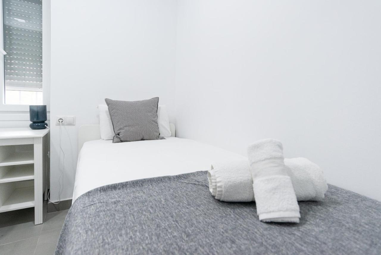 Alferez III By Ele Apartments Malaga Bagian luar foto