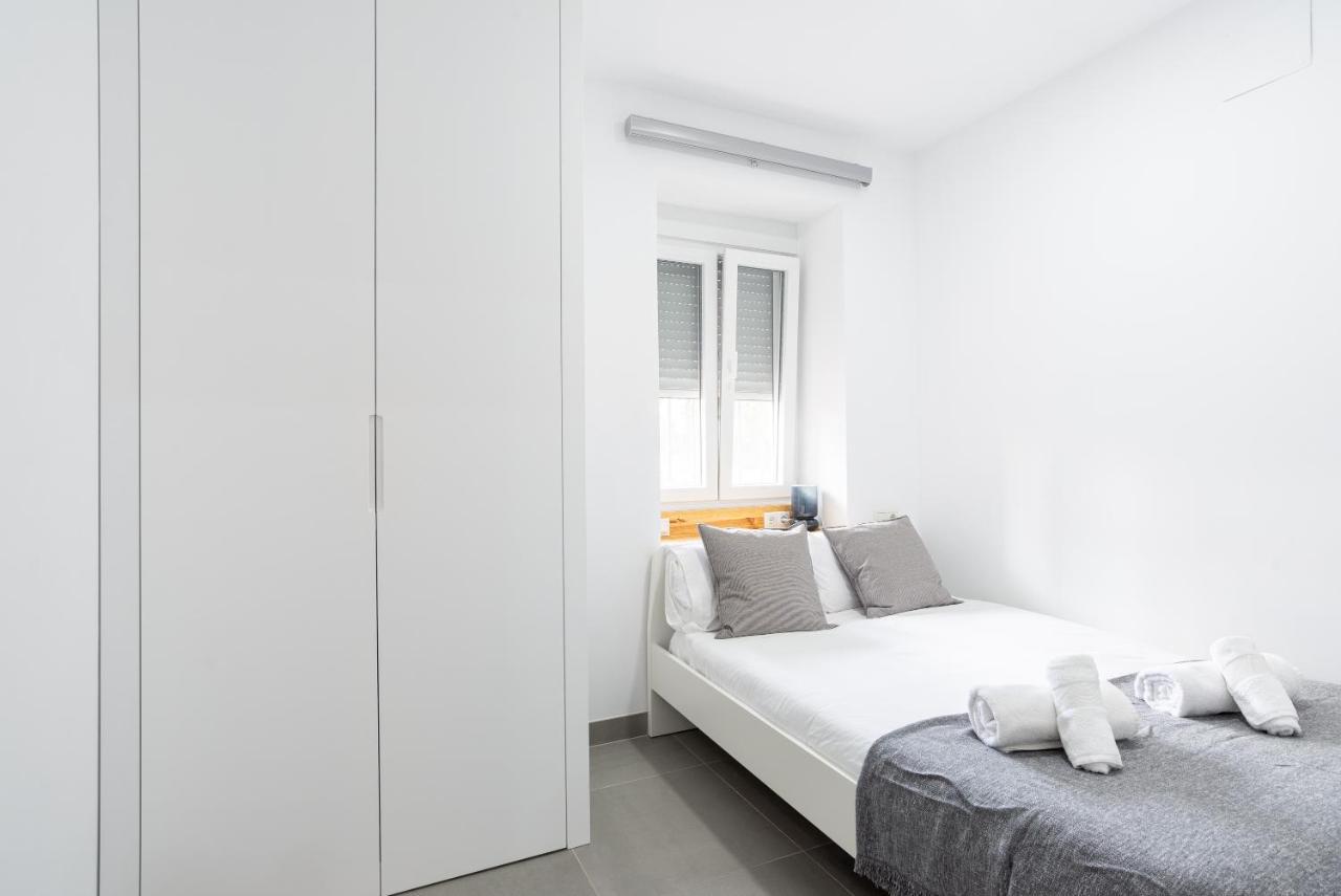Alferez III By Ele Apartments Malaga Bagian luar foto