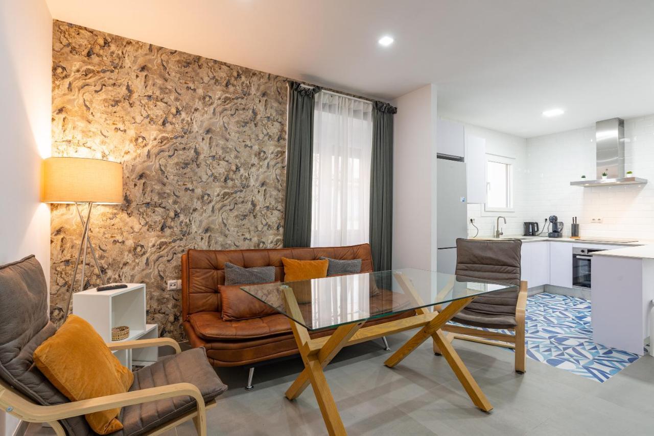 Alferez III By Ele Apartments Malaga Bagian luar foto